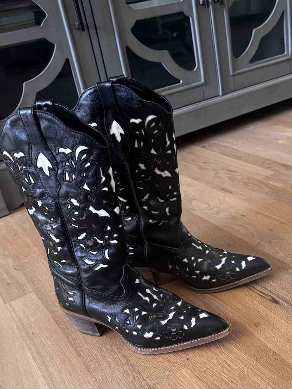 Women's Black Cutout Western Boots with White Underlay
